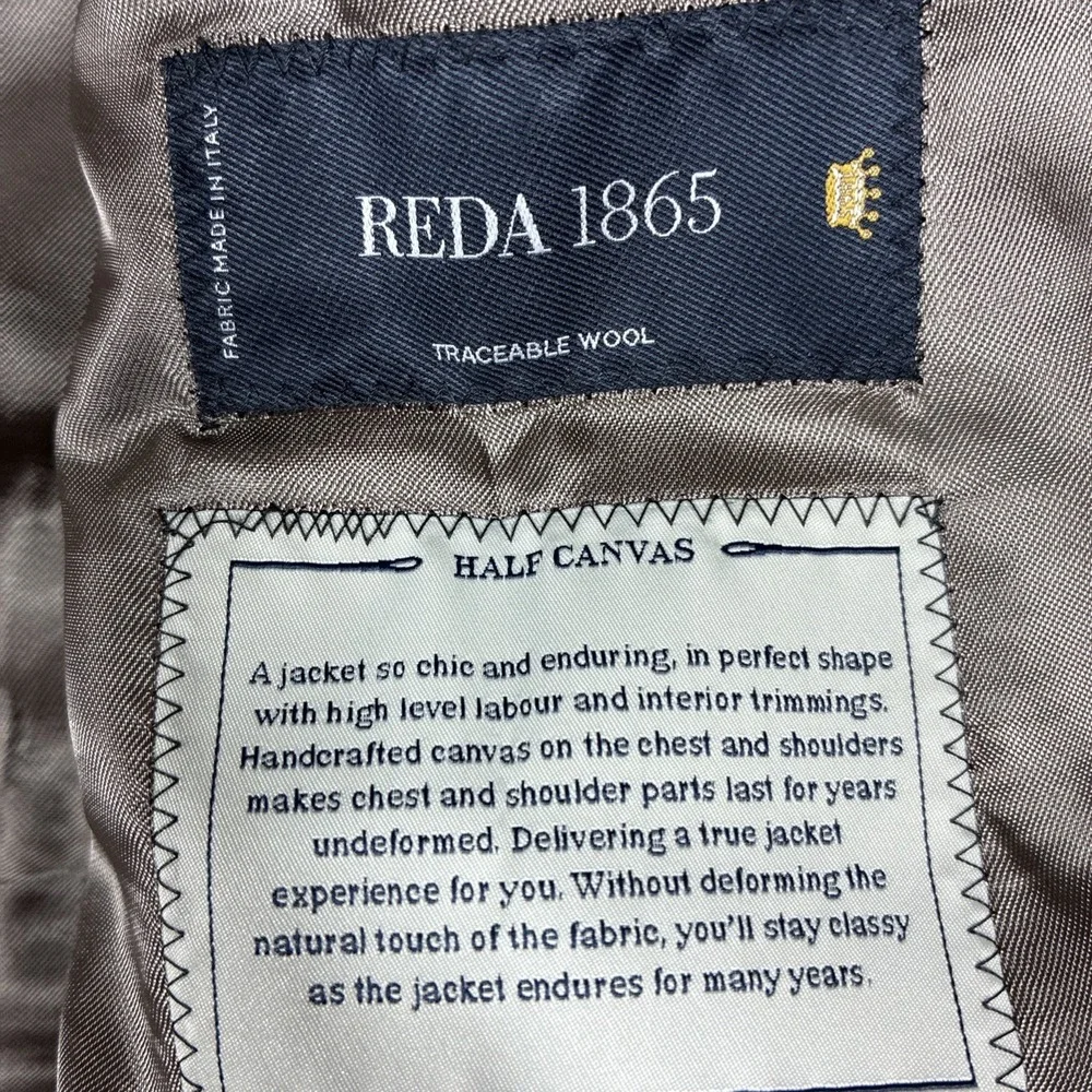 Berragamo Black Label features style